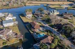 5103 Captains Dr, Dickinson, TX 77539 - Photo 4