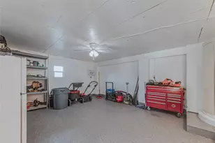 5103 Captains Dr, Dickinson, TX 77539 - Photo 32