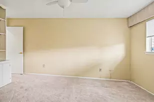 8926 Langdon Ln, Houston, TX 77036 - Photo 20