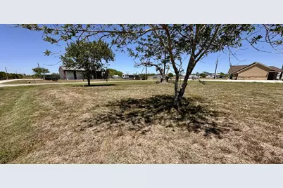 433 Mulberry Street, Matagorda, TX 77457 - Photo 2