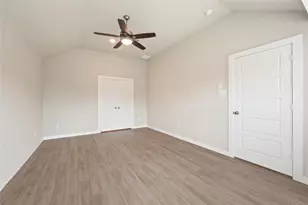 8635 Jetty Glen Dr, Cypress, TX 77433 - Photo 10