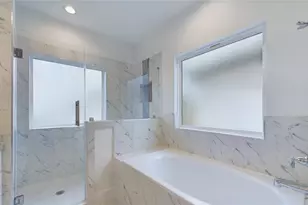 6404 Pregonero Ln, Houston, TX 77048 - Photo 12