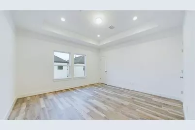 6404 Pregonero Lane, Houston, TX 77048 - Photo 16