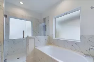 6404 Pregonero Ln, Houston, TX 77048 - Photo 12