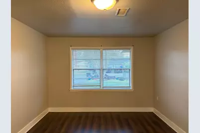 5818 Glenhurst Drive, Houston, TX 77033 - Photo 6