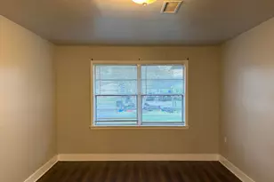 5818 Glenhurst Dr, Houston, TX 77033 - Photo 6