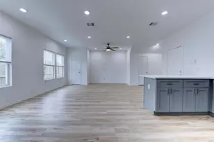 8202 Homewood Ln, Houston, TX 77028 - Photo 8