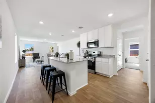 11915 Mulberry Vine Ln, Houston, TX 77048 - Photo 2