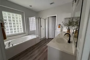 14 Dardenelle Ct, Conroe, TX 77384 - Photo 8