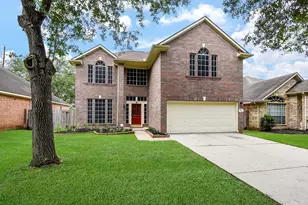 4815 Knights Branch Dr, Sugar Land, TX 77479 - Photo 6