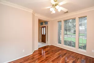4815 Knights Branch Dr, Sugar Land, TX 77479 - Photo 12