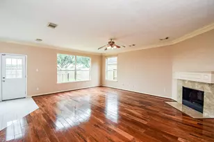 4815 Knights Branch Dr, Sugar Land, TX 77479 - Photo 14