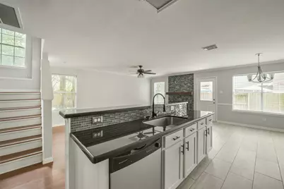 11 Verbena Bend Place, The Woodlands, TX 77382 - Photo 10