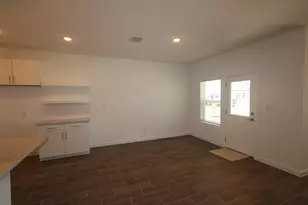 7914 Jasper Mdws Wy, Angleton, TX 77515 - Photo 8