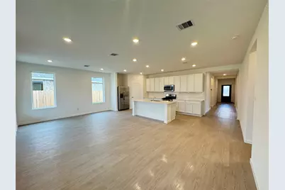 13320 Harbor Point Drive, Texas City, TX 77568 - Photo 8