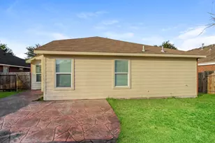 21554 Kings Bend Dr, Kingwood, TX 77339 - Photo 18