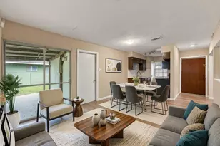 12610 S Coast Dr, Houston, TX 77047 - Photo 2