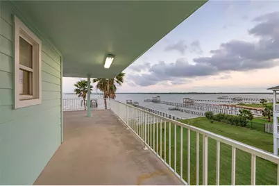 1617 Dick Bay Drive, Dickinson, TX 77539 - Photo 38