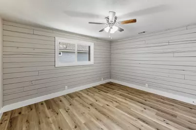 52 Hunters Creek Drive, Huntsville, TX 77340 - Photo 14