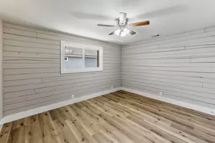 52 Hunters Creek Dr, Huntsville, TX 77340 - Photo 14