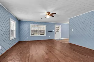 95 Main St, Huntsville, TX 77340 - Photo 8