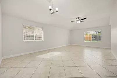 29123 Foxingham Circle, Spring, TX 77386 - Photo 10