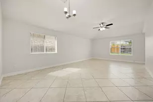 29123 Foxingham Cir, Spring, TX 77386 - Photo 10