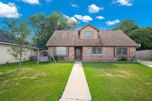 706 Yale Ln, Deer Park, TX 77536 - Photo 2