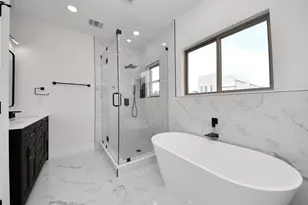 5630 Dolores St, Houston, TX 77057 - Photo 20