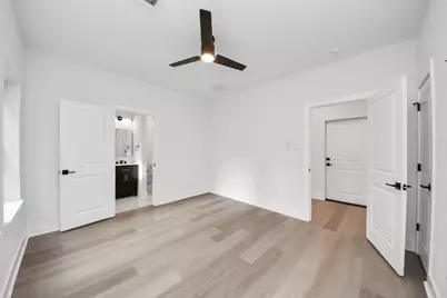 5630 Dolores Street, Houston, TX 77057 - Photo 24