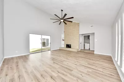 9114 Spellman Road, Houston, TX 77031 - Photo 8