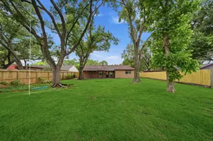 10311 Westray St, Houston, TX 77043 - Photo 8
