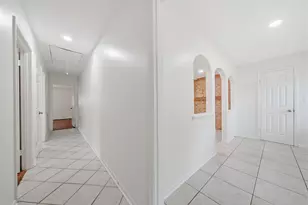 10311 Westray St, Houston, TX 77043 - Photo 24