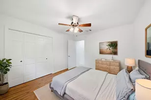 10311 Westray St, Houston, TX 77043 - Photo 8