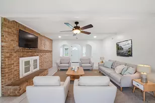 10311 Westray St, Houston, TX 77043 - Photo 6