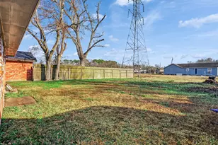 2613 Timber Dr, Dickinson, TX 77539 - Photo 24