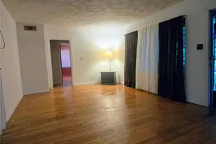 5659 Westover St, Houston, TX 77033 - Photo 2