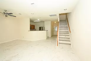 13034 Stratford Skies Ln, Houston, TX 77072 - Photo 4