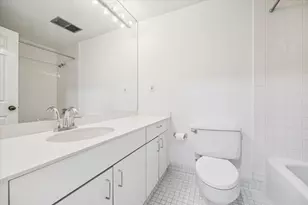 2001 Holcombe Blvd, Houston, TX 77030 - Photo 10