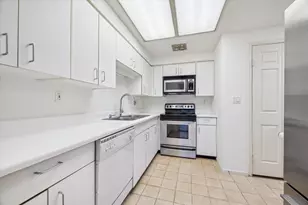 2001 Holcombe Blvd, Houston, TX 77030 - Photo 4