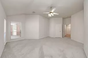 70 N Lace Arbor Dr, The Woodlands, TX 77382 - Photo 24