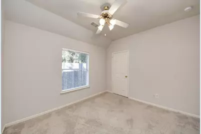 70 N Lace Arbor Drive, The Woodlands, TX 77382 - Photo 26