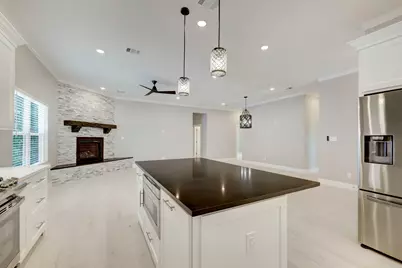 213 West, Kemah, TX 77565 - Photo 16