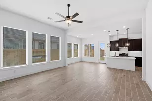 11816 S Pavillion Dr, Mont Belvieu, TX 77523 - Photo 8