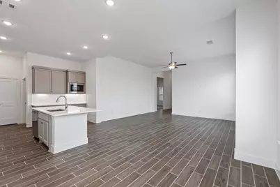 11816 South Pavillion Drive, Mont Belvieu, TX 77523 - Photo 18