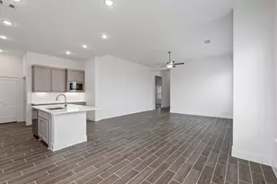 11816 S Pavillion Dr, Mont Belvieu, TX 77523 - Photo 18