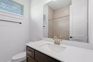 11816 S Pavillion Dr, Mont Belvieu, TX 77523 - Photo 20