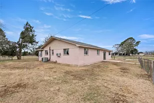 21205 Evans Ln, Washington, TX 77880 - Photo 24