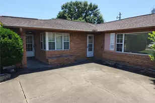 11319 Walk Dr, Houston, TX 77076 - Photo 2