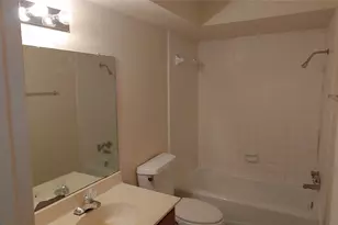 10822 Lynbrook Dr, Houston, TX 77042 - Photo 22